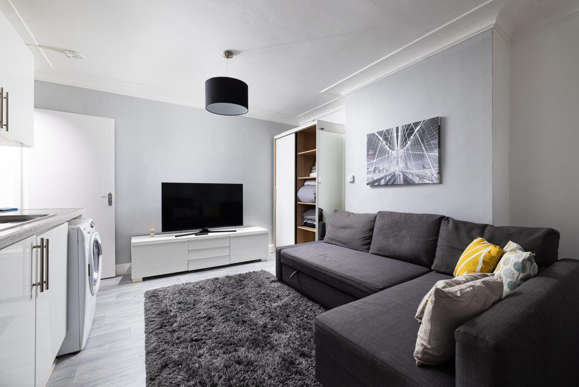 One Bedroom Apartment Opposite Brent Cross Station London Exterior photo
